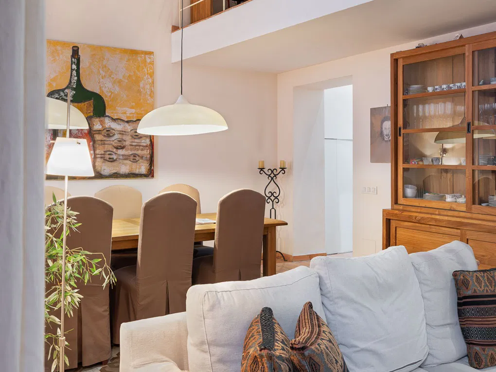 Charming apartment with unique character in historic city palace-4