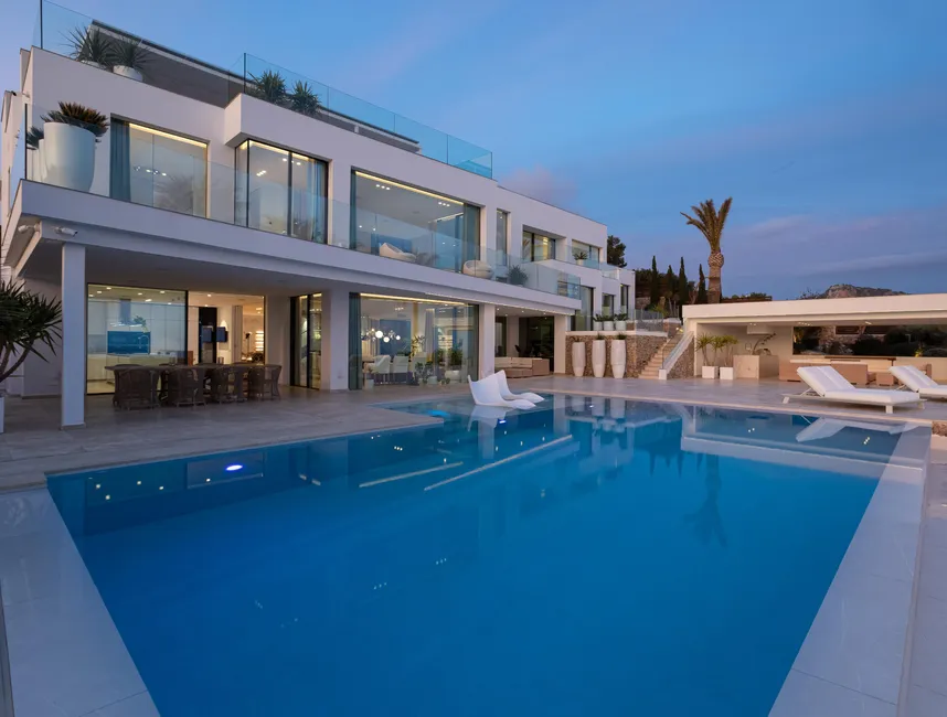 A High-Class Luxury Retreat in Mallorca-27