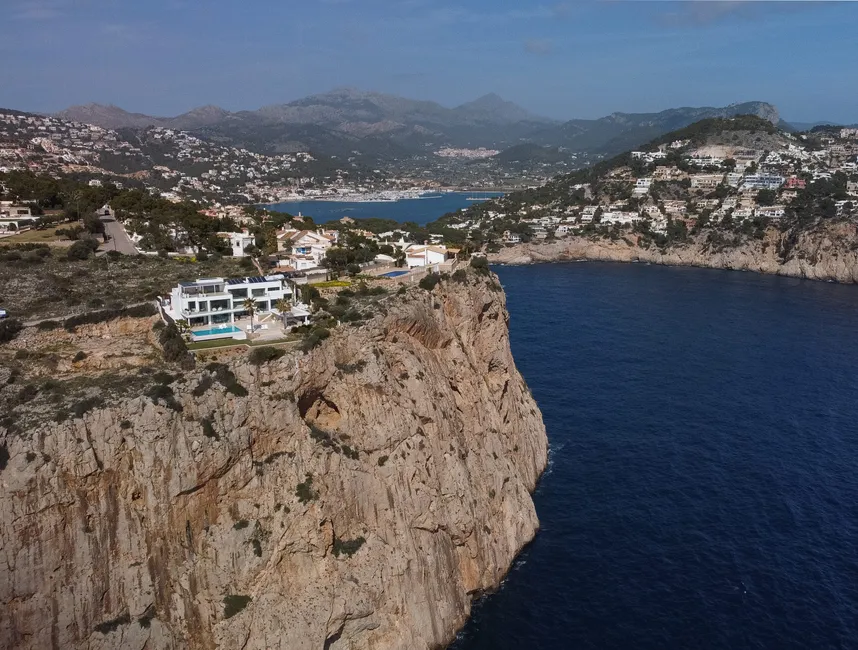 A High-Class Luxury Retreat in Mallorca-31