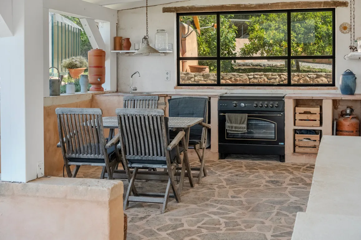 Finca mediterránea con vistas hasta la sierra de Tramuntana cerca de Manacor-15