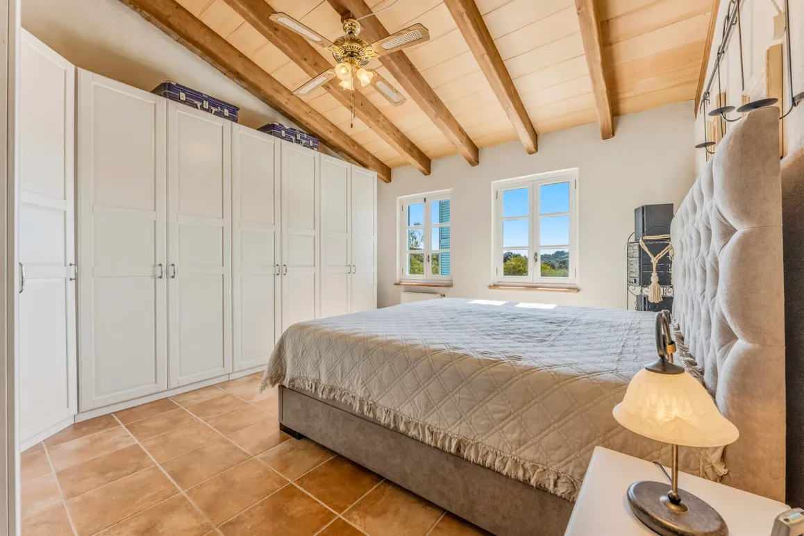 Finca mediterránea con vistas hasta la sierra de Tramuntana cerca de Manacor-13