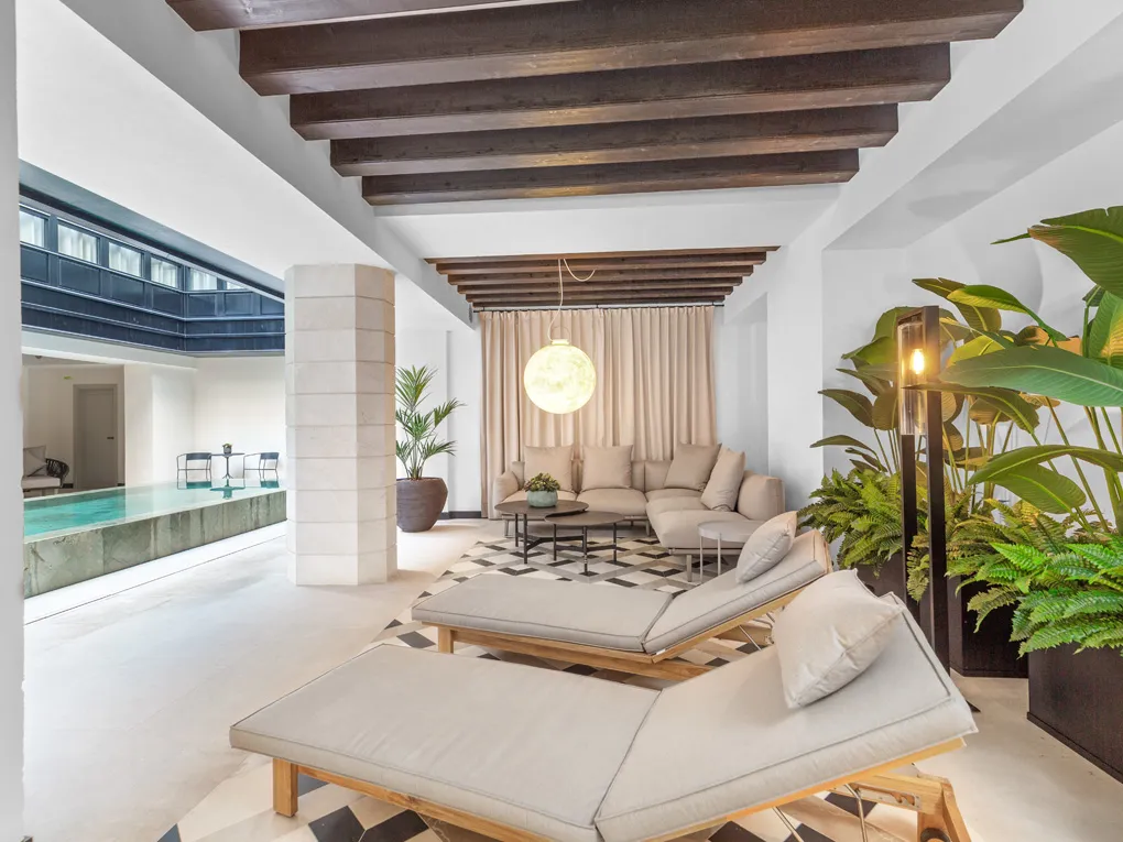 Elegant apartment with terraces and community pool-18