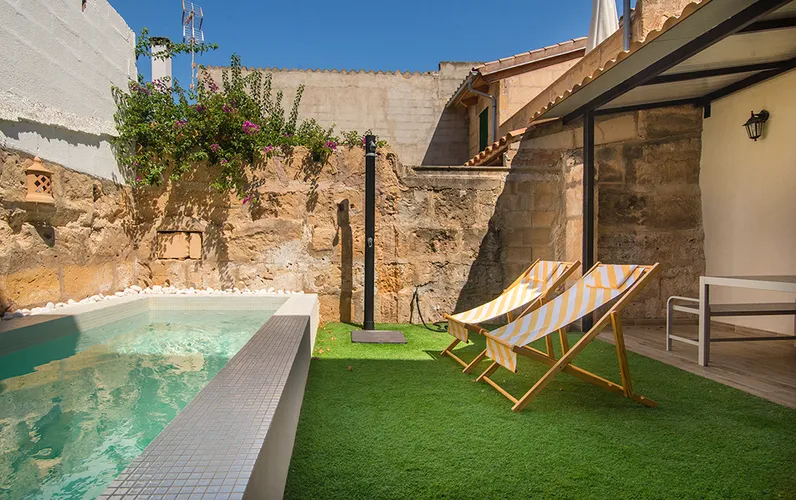 Townhouse with holiday licence