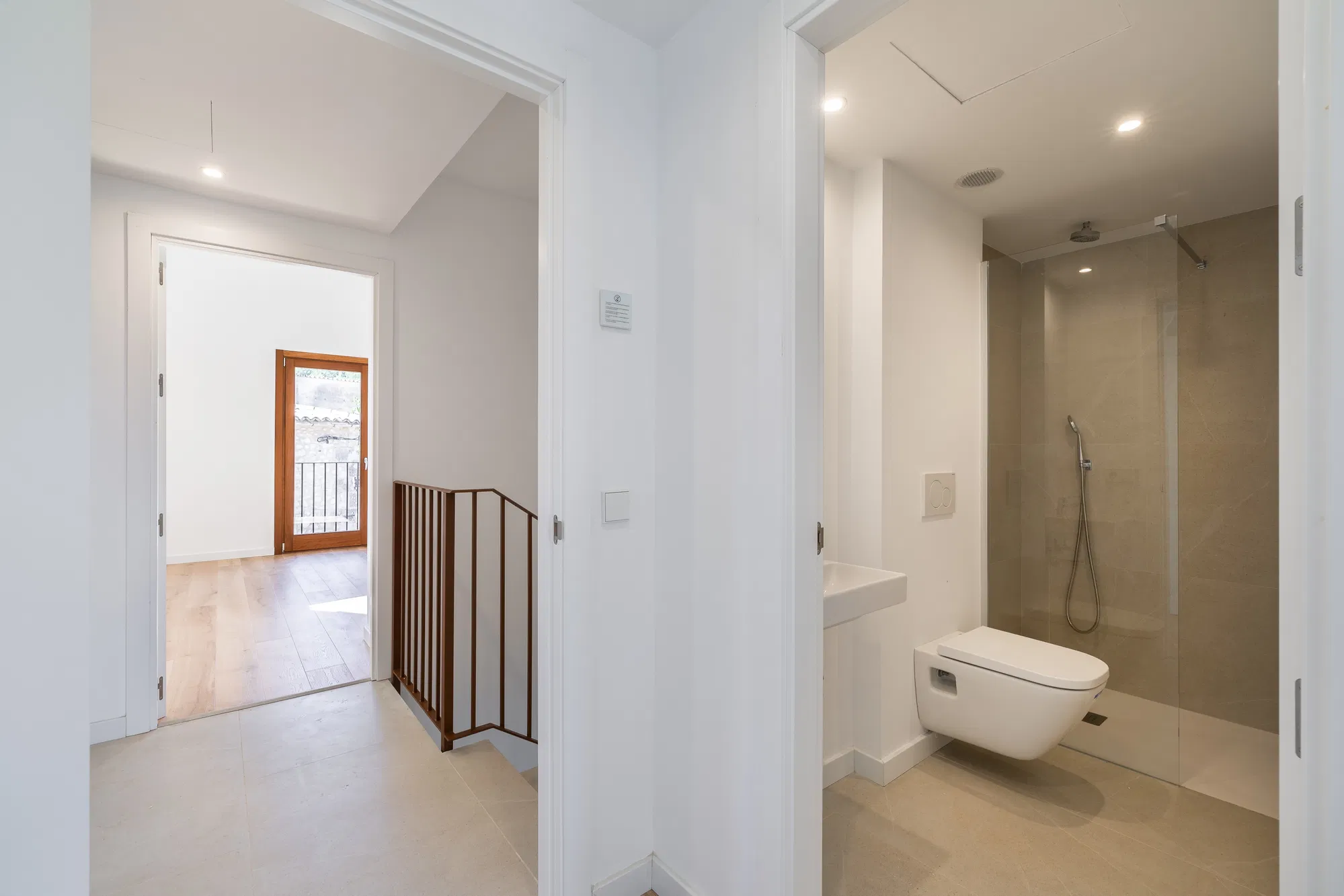 New and modern townhouse with a pool in Biniamar-8