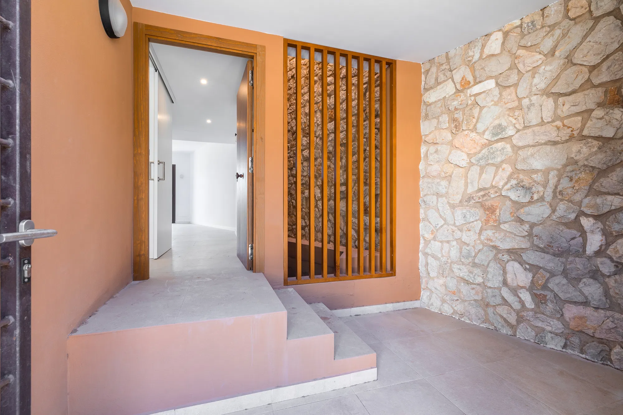 New and modern townhouse with a pool in Biniamar-13