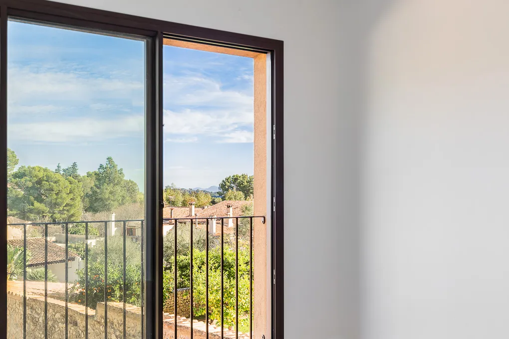 New and modern townhouse with a pool in Biniamar-11