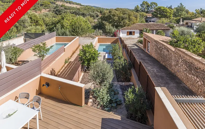 Moderna casa de pueblo con piscina en Biniamar