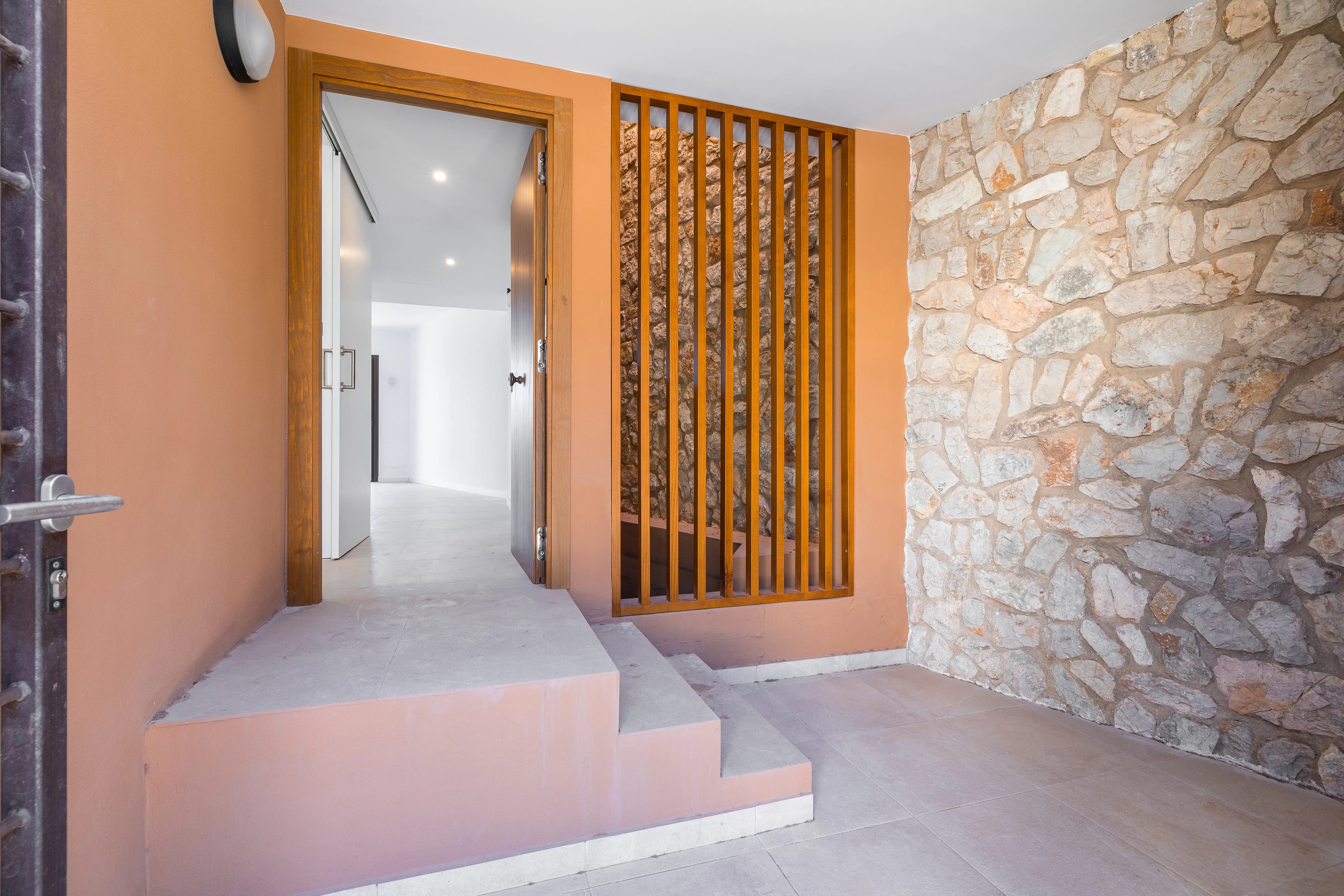 New and modern townhouse with pool in Biniamar-12