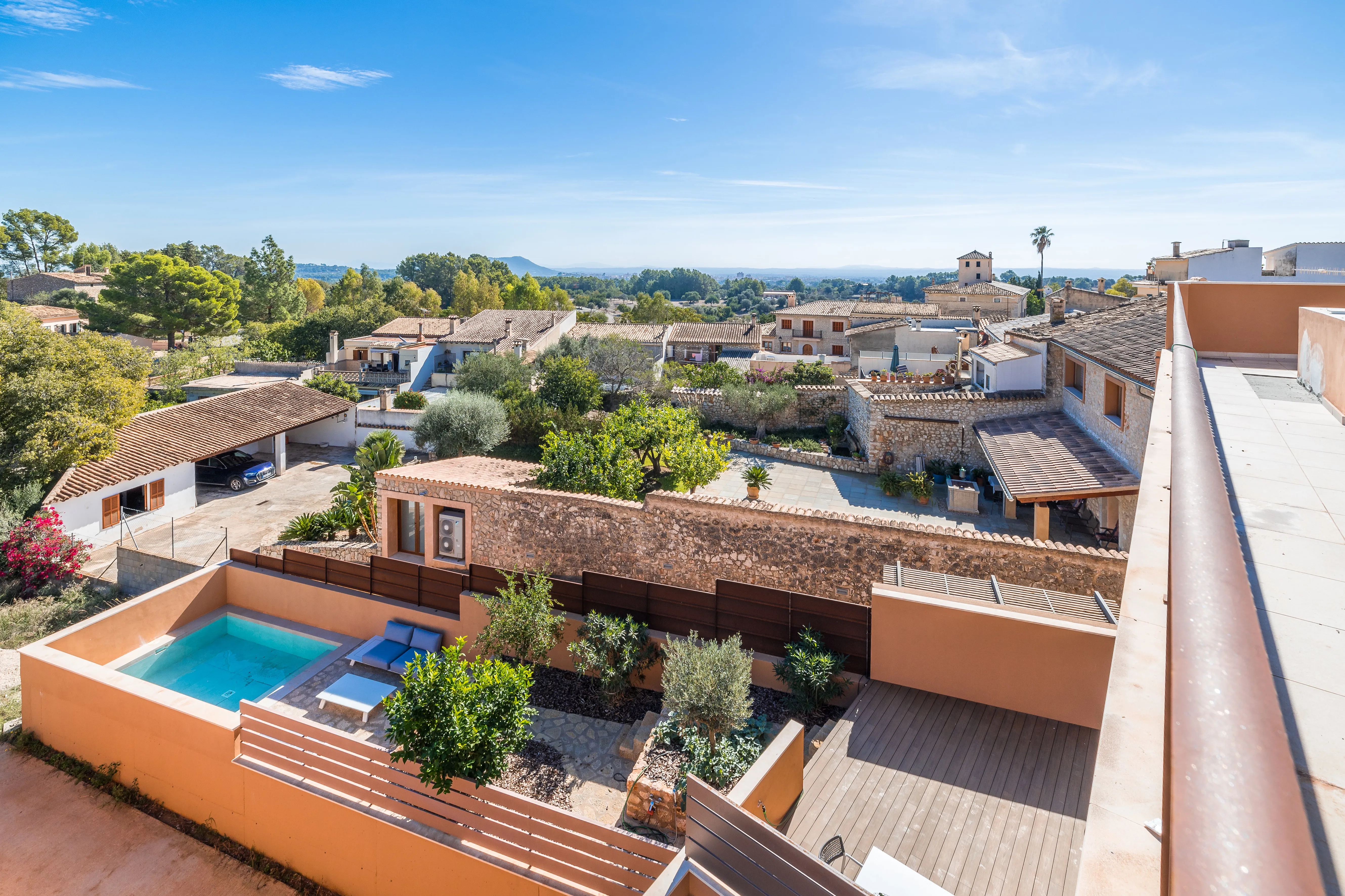 New and modern townhouse with a pool in Biniamar-15