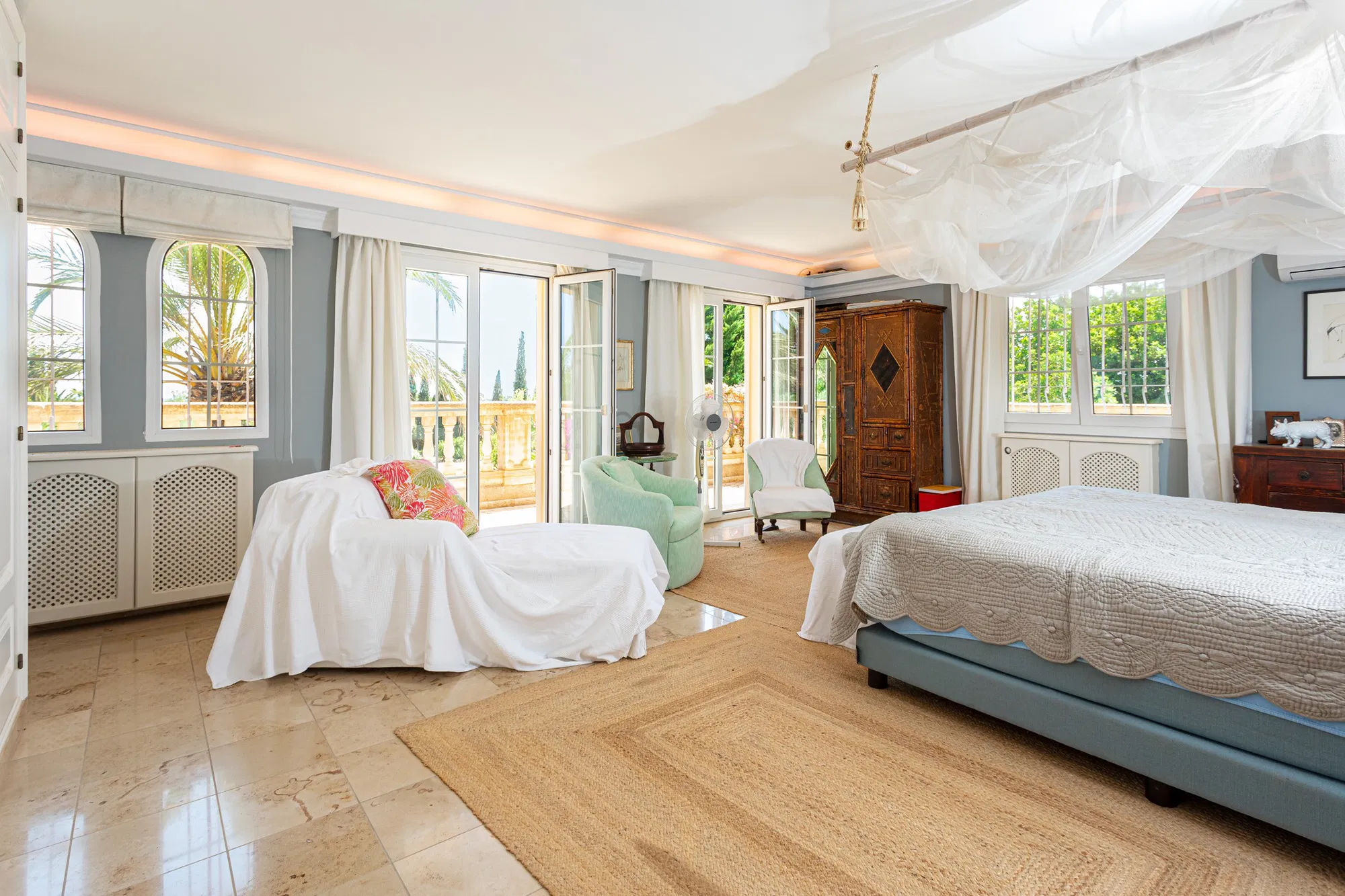Maison de campagne confortable avec un jardin impressionnant-10