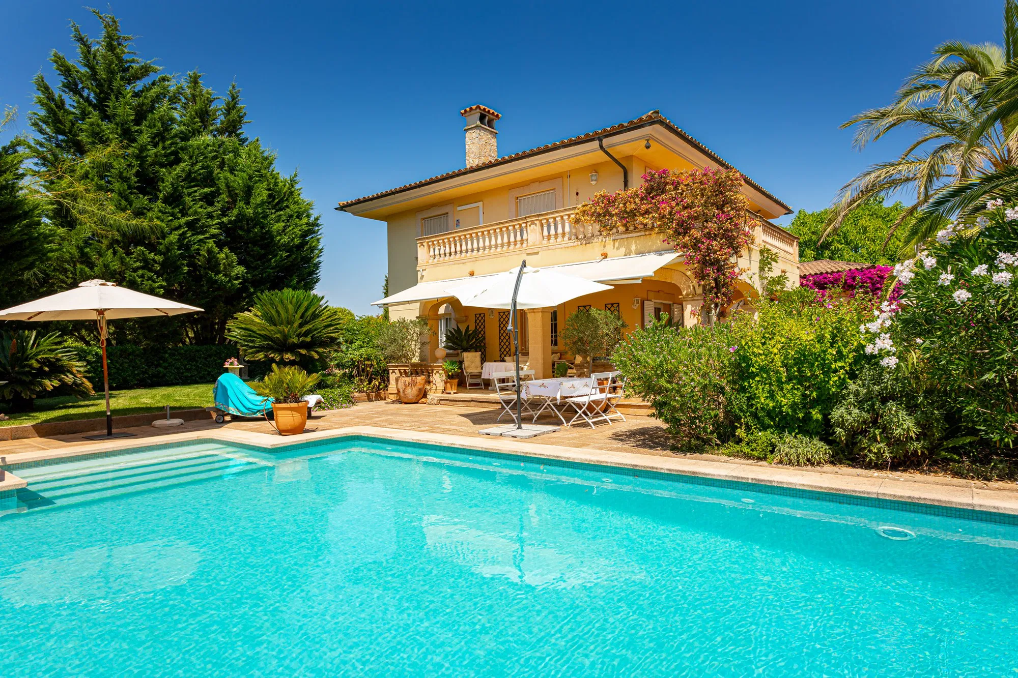 Maison de campagne confortable avec un jardin impressionnant-2