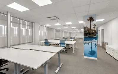 Piano uffici in un edificio iconico della zona industriale