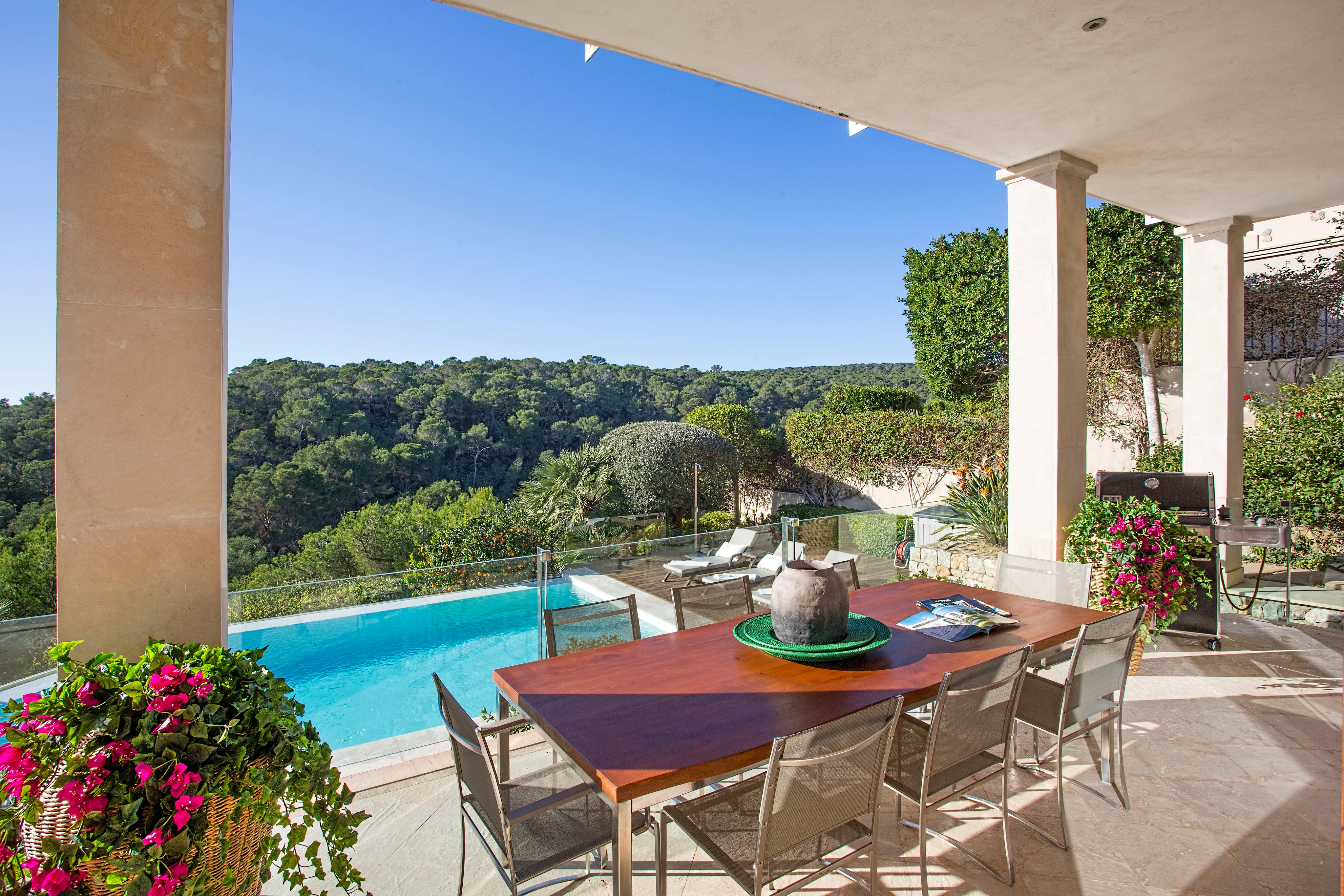 Exklusive mediterrane Frontline-Villa mit Meerblick-14