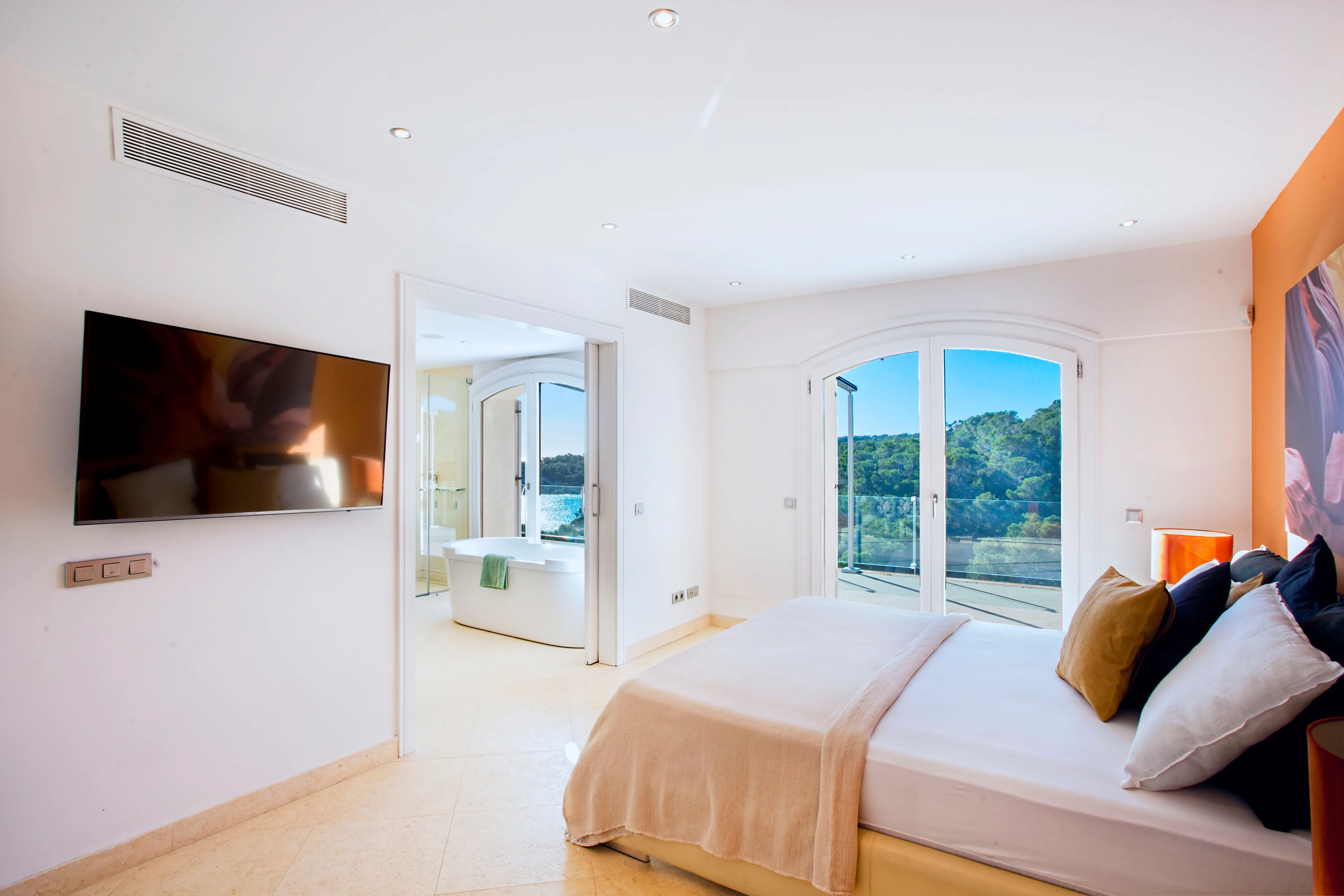 Exklusive mediterrane Frontline-Villa mit Meerblick-9