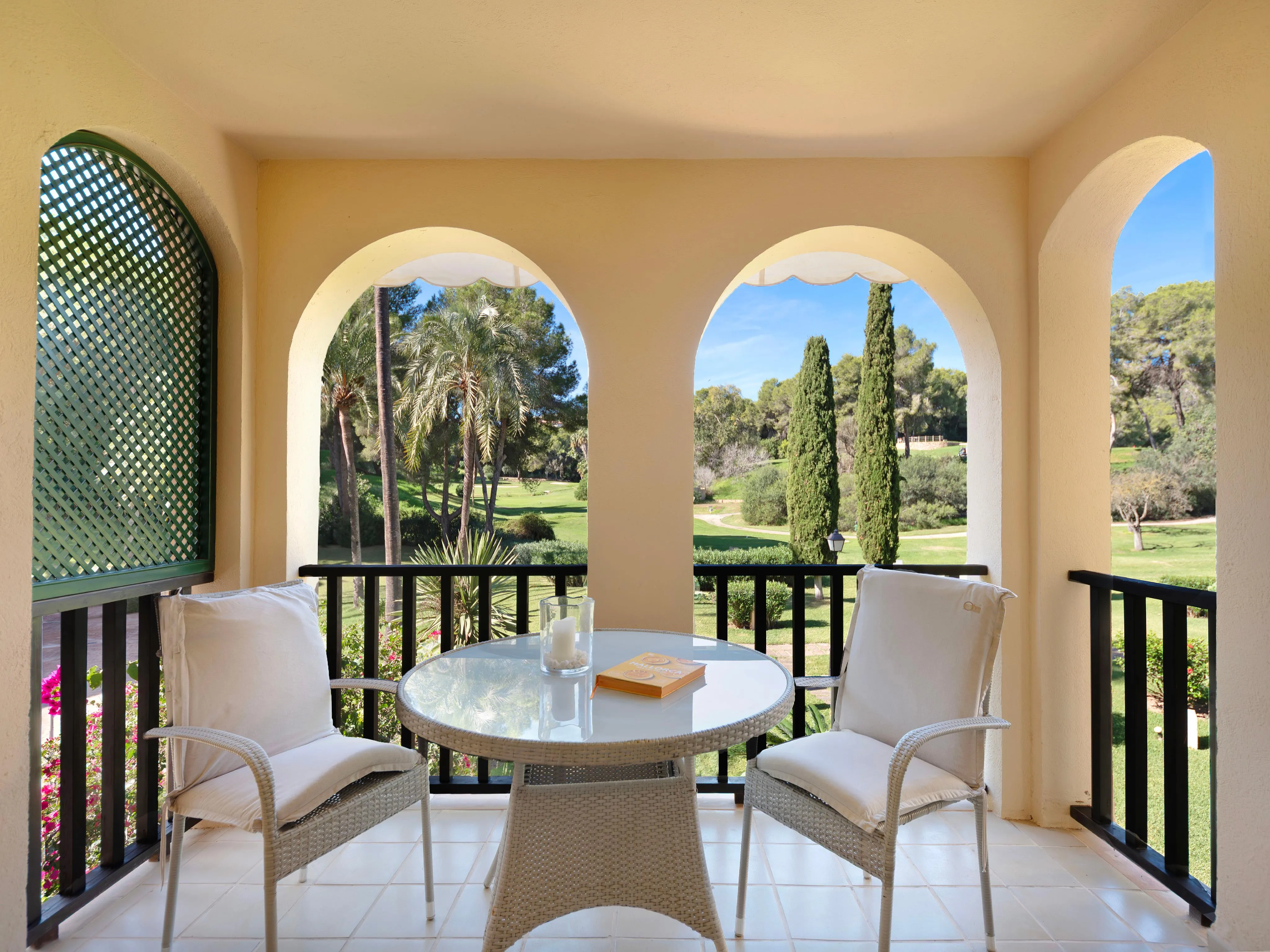 Elegante appartamento nel ricercato complesso golfistico di Bendinat-1