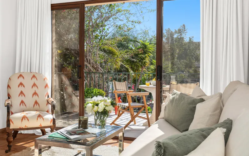 Charming townhouse in Portals, walking distance to beach and amenities