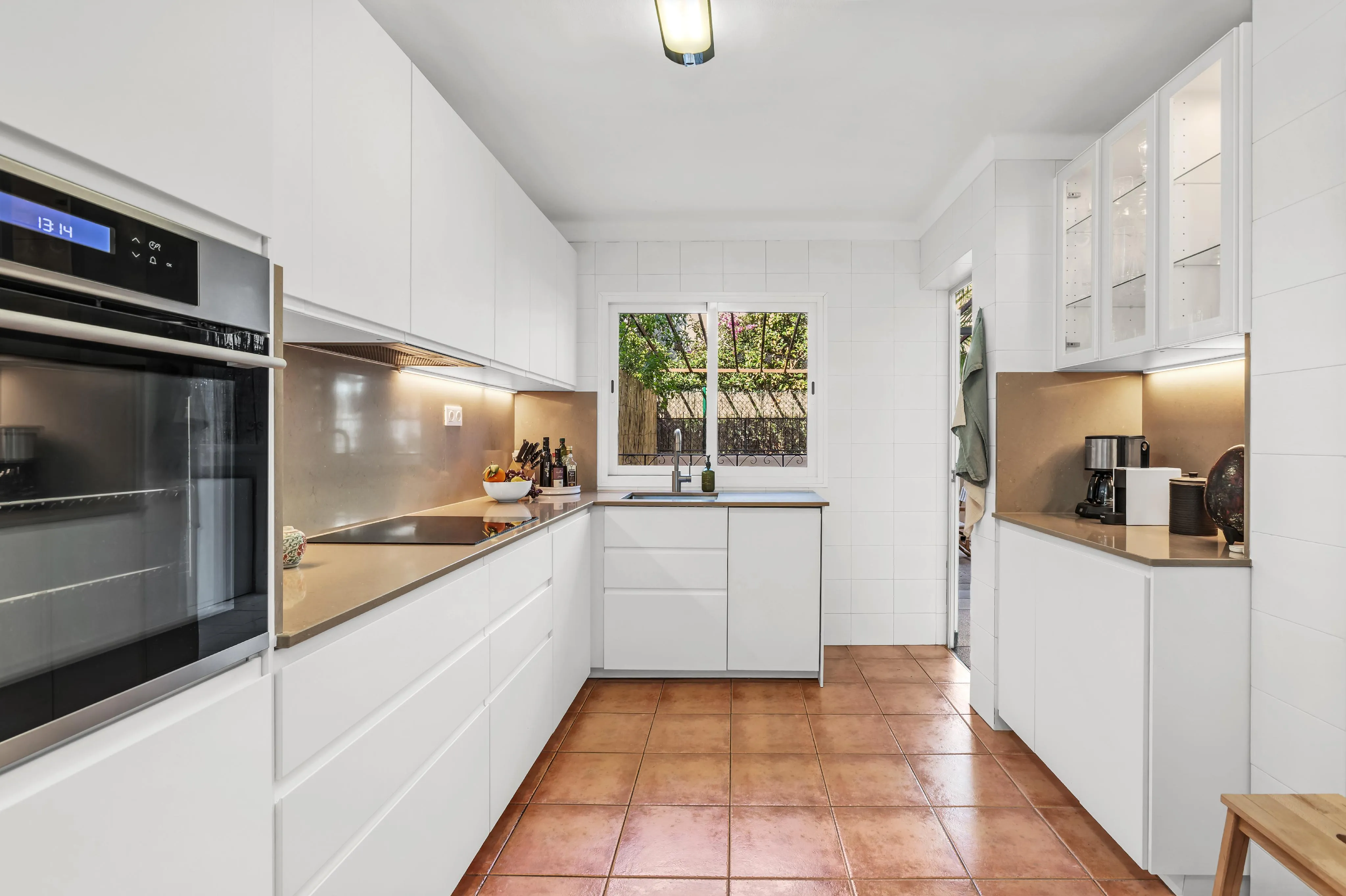 Charming townhouse in Portals, walking distance to beach and amenities-4