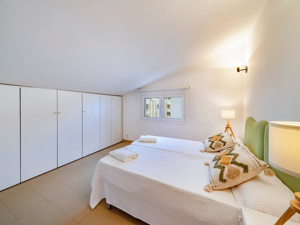 Отличный двухуровневый пентхаус на берегу моря в Пуэрто-Поленса-13