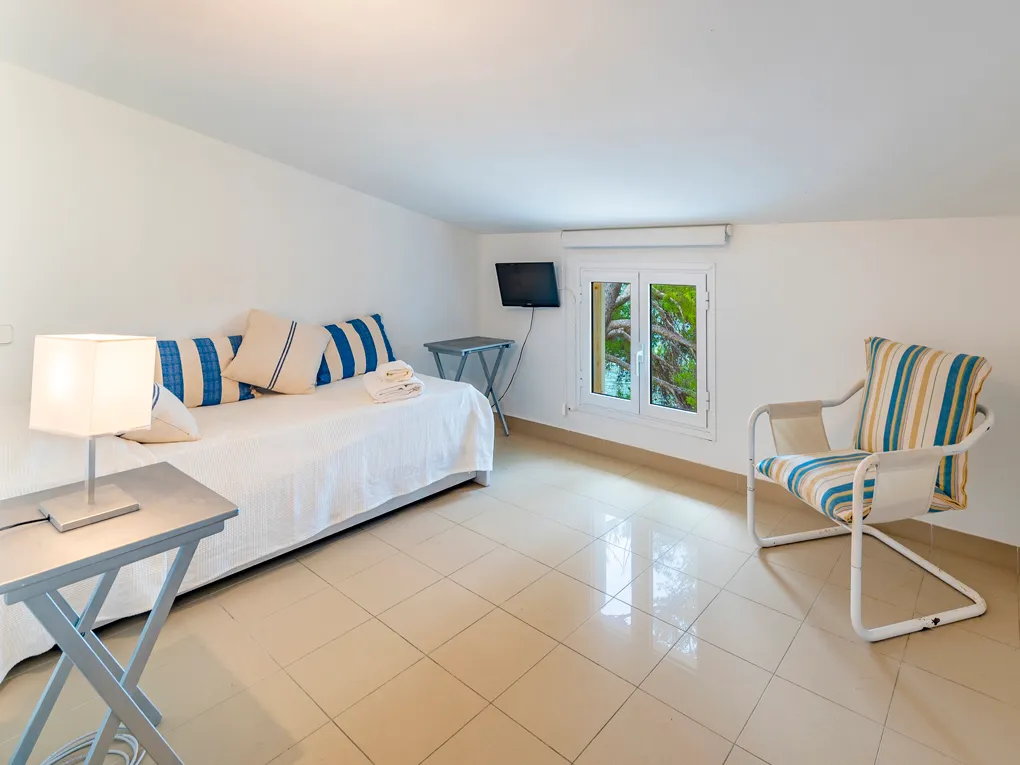 Eccellente attico duplex direttamente sulla spiaggia.-16