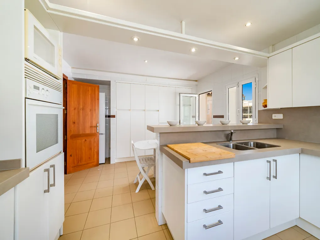 Eccellente attico duplex direttamente sulla spiaggia.-24