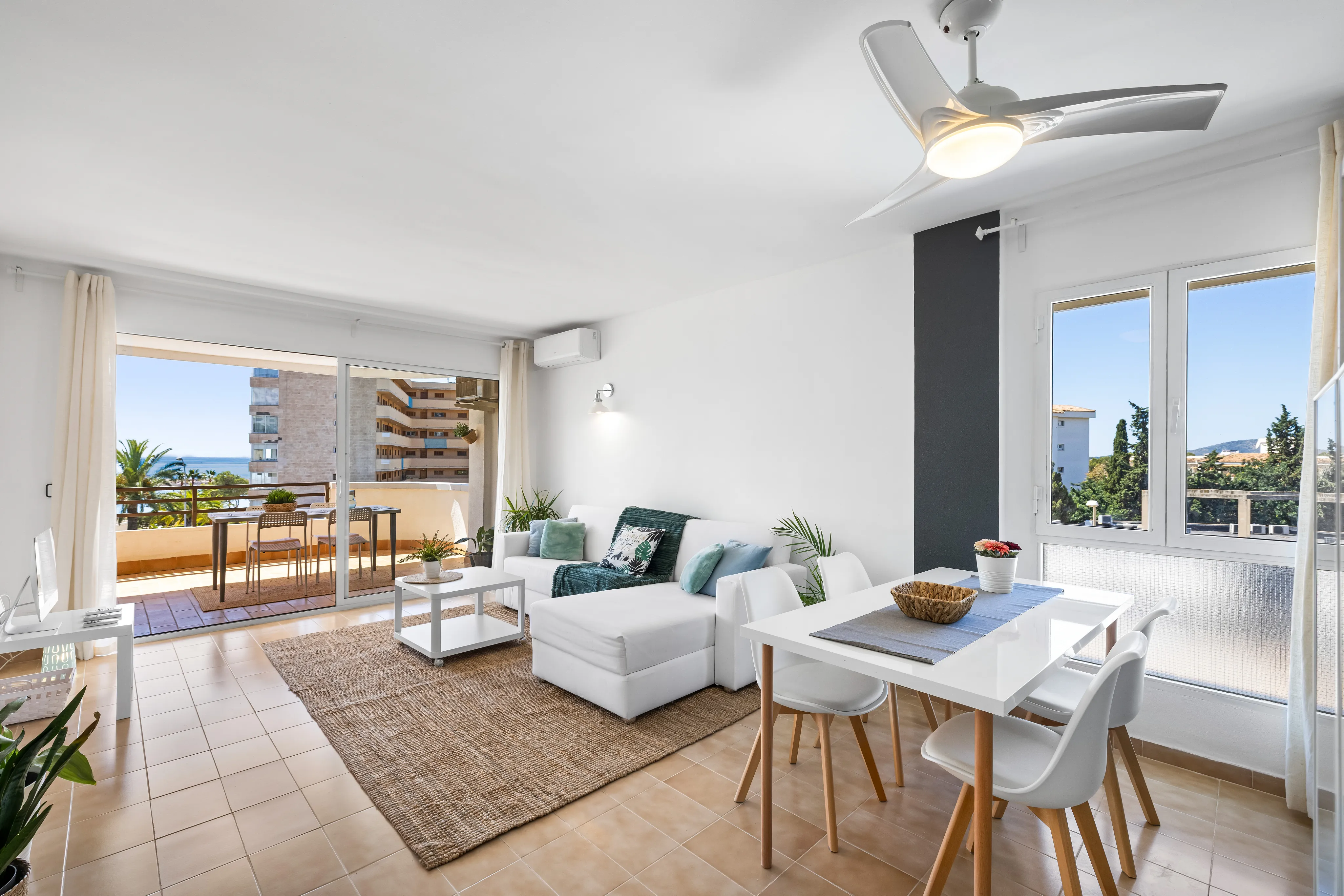 Lejlighed i gåafstand til havnen og strandene-6