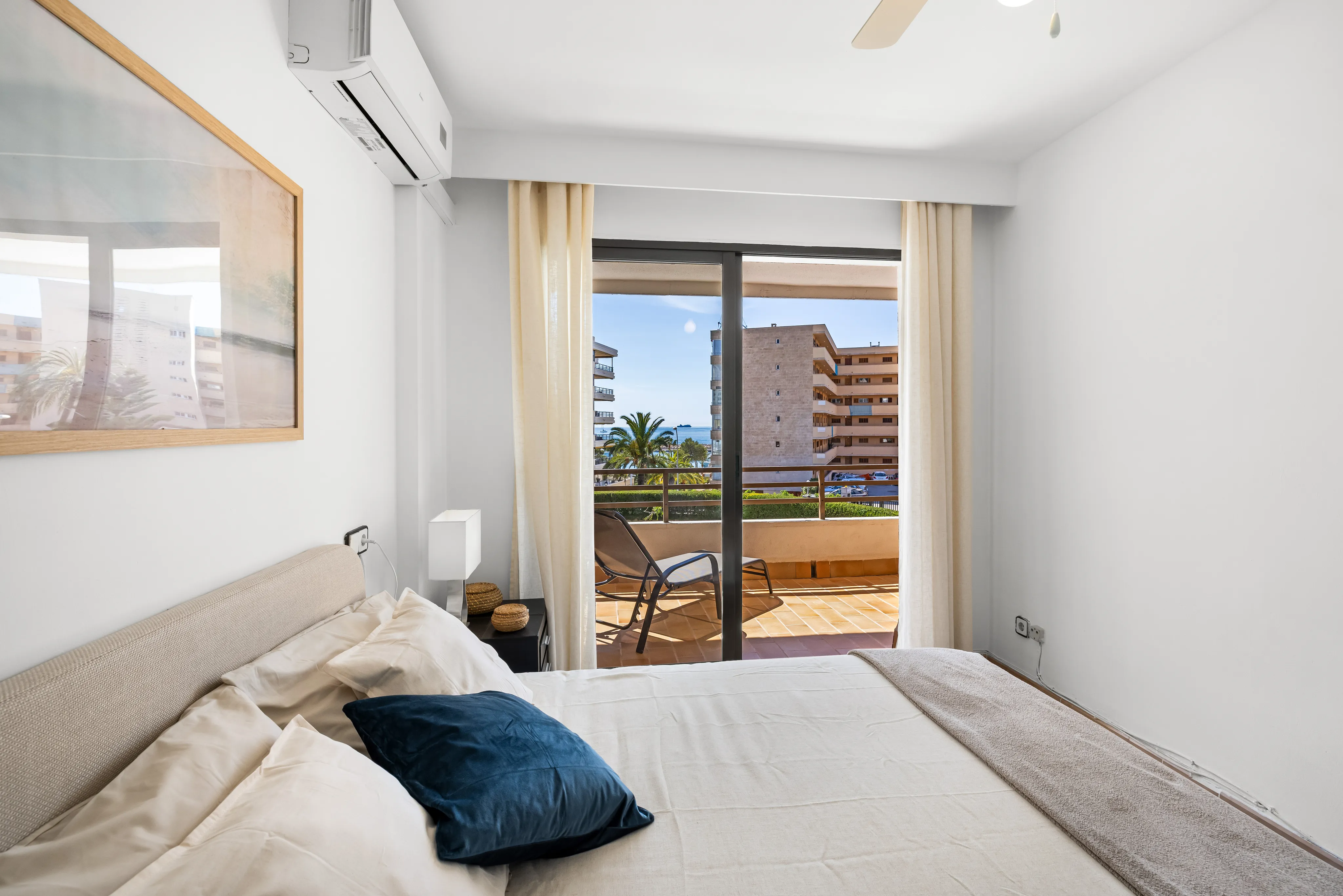 Lejlighed i gåafstand til havnen og strandene-12