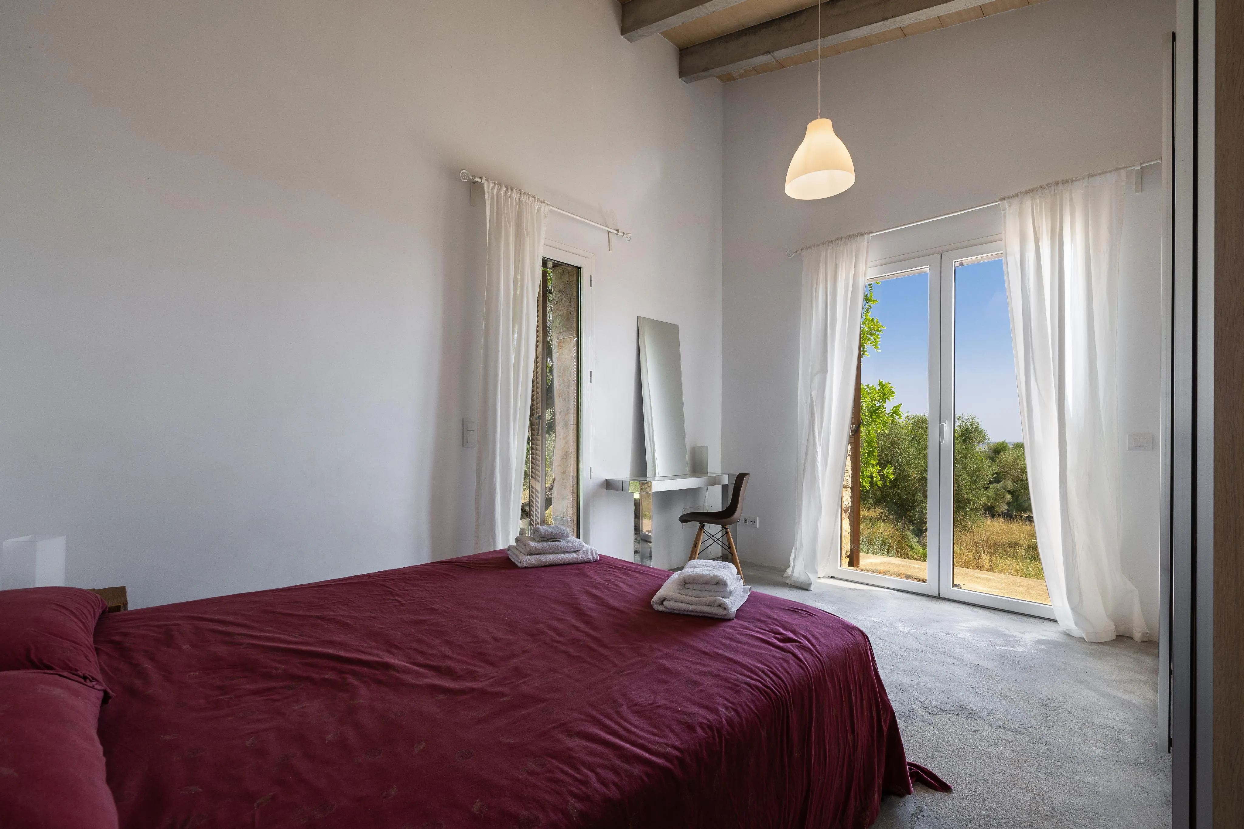 Charmante natuurstenen finca met adembenemend uitzicht-10