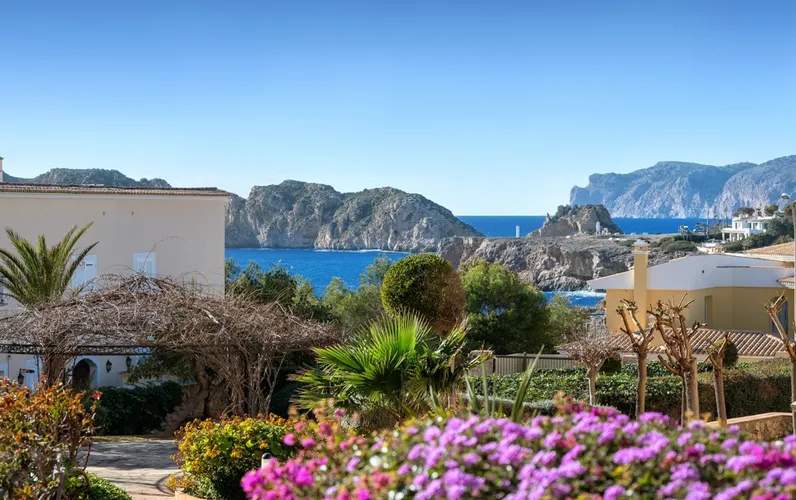 Penthouse med panoramaudsigt direkte ved havet i Nova Santa Ponsa