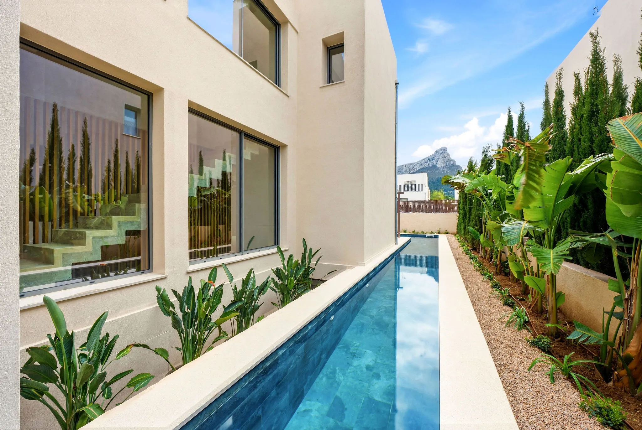 Exclusiva villa de nueva construcción en Colònia de Sant Pere: sueño mediterráneo con piscina y vistas al mar-4