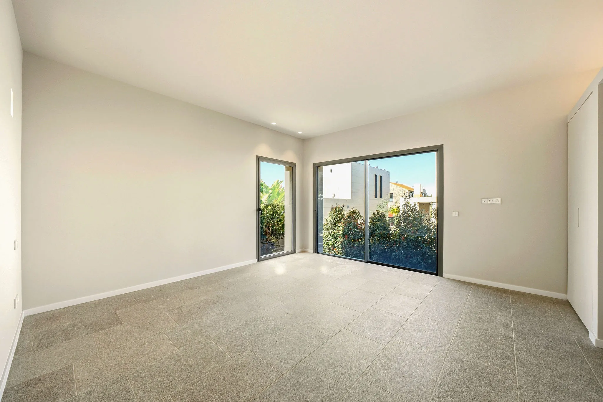 Exclusiva villa de nueva construcción en Colònia de Sant Pere: sueño mediterráneo con piscina y vistas al mar-11