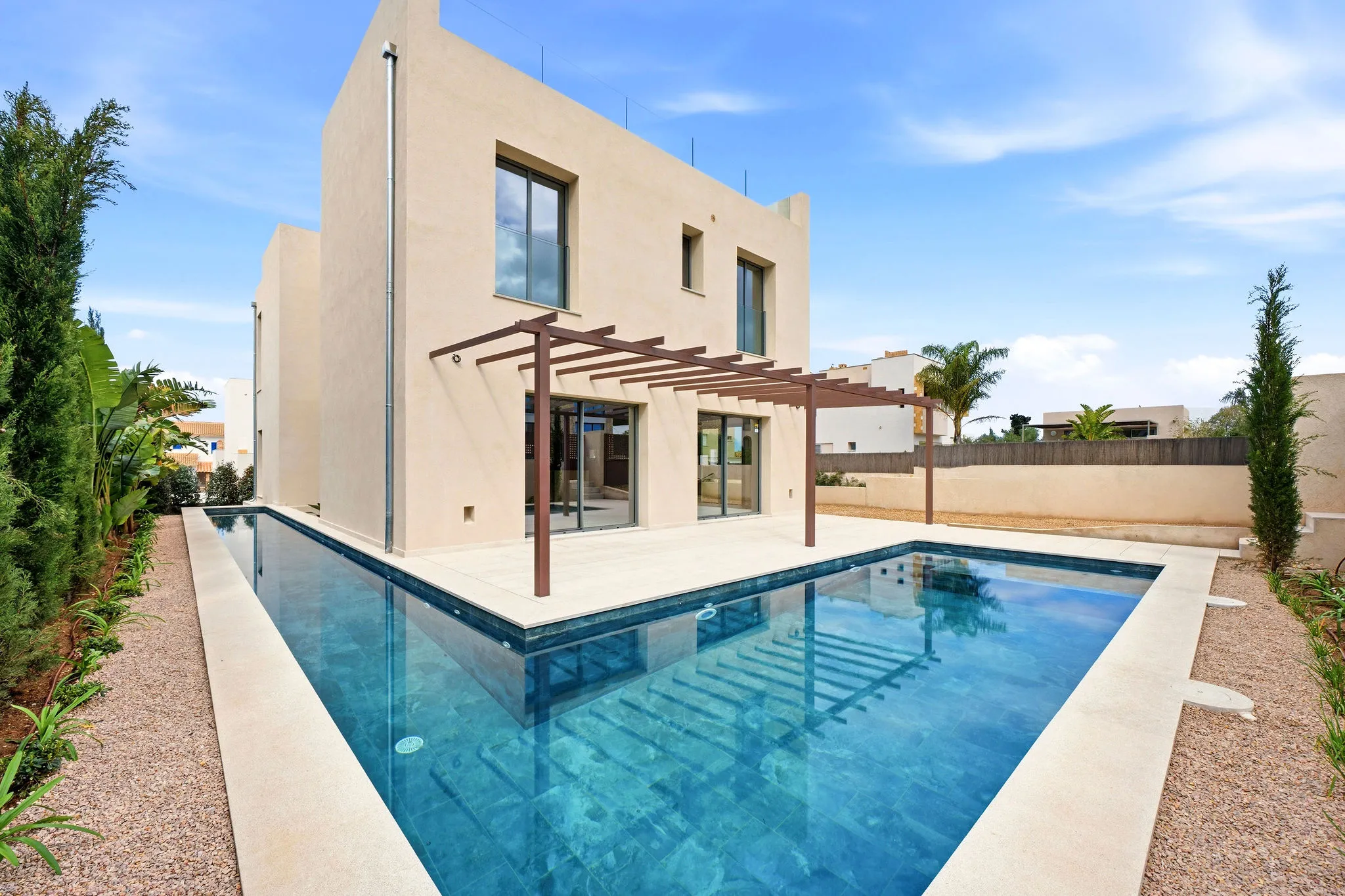 Exclusiva villa de nueva construcción en Colònia de Sant Pere: sueño mediterráneo con piscina y vistas al mar-1