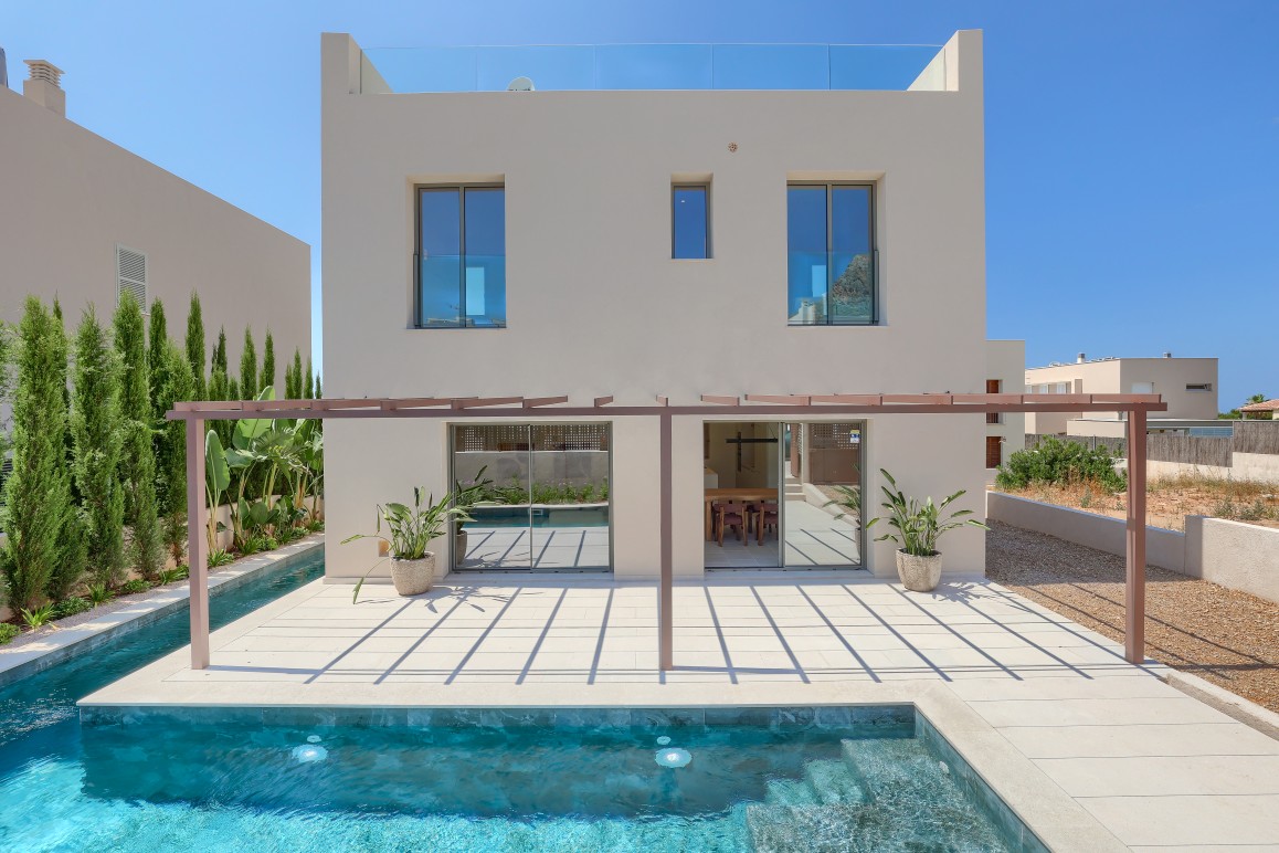 Exclusive new villa in Colònia de Sant Pere – a Mediterranean dream home with pool and sea view