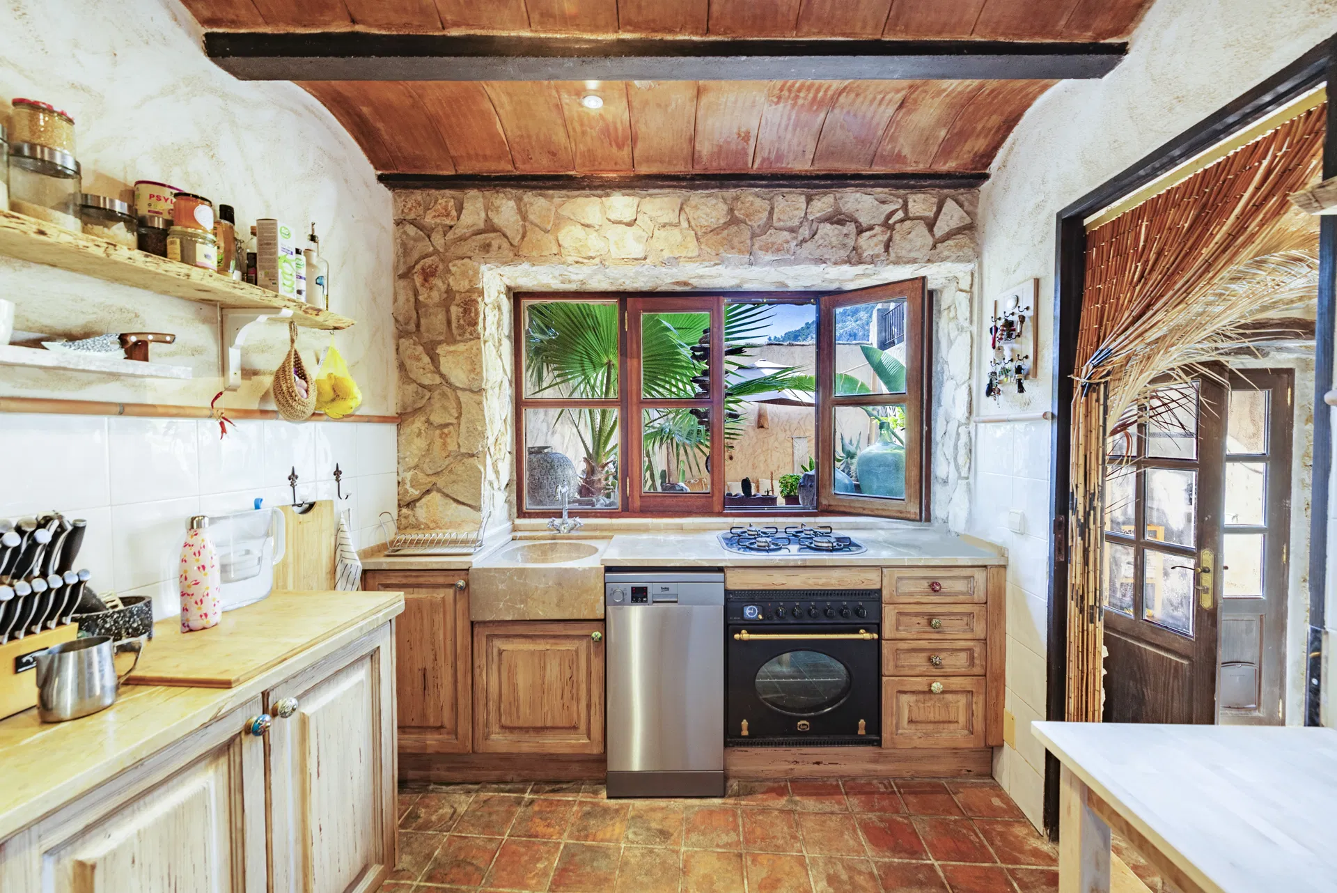 Encantadora casa de pueblo en una de las zonas más bonitas de Mallorca – ¡Pollensa!-4