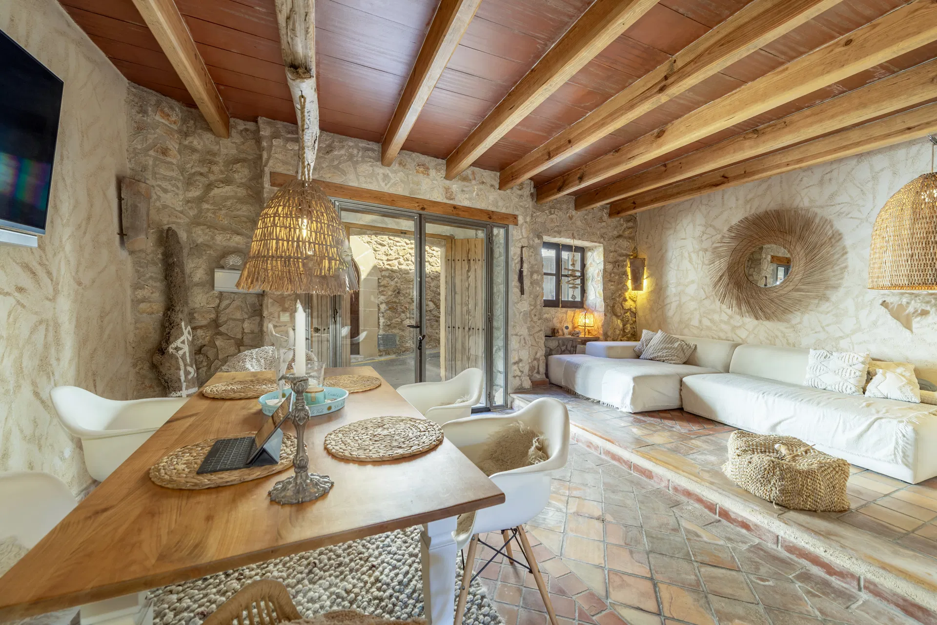 Encantadora casa de pueblo en una de las zonas más bonitas de Mallorca – ¡Pollensa!-2