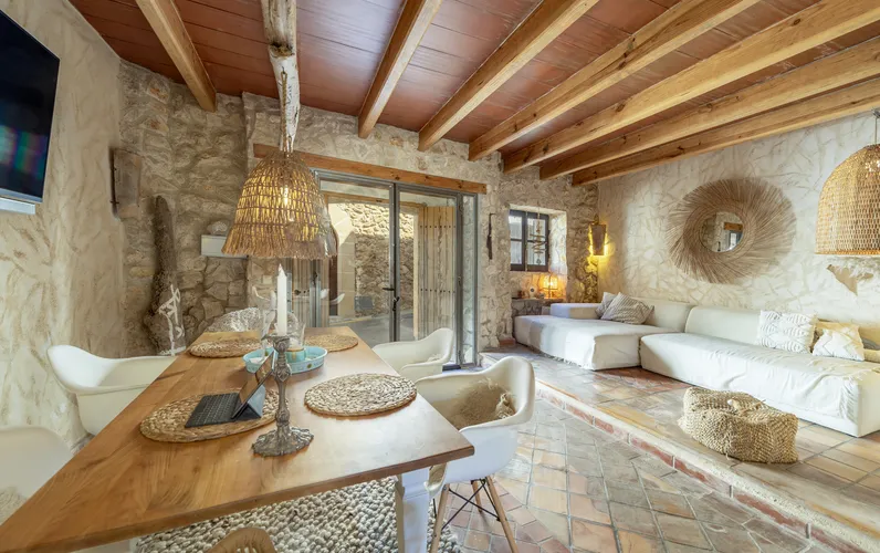 Fantastyczna kamienica w jednej z najpiękniejszych części Majorki - Pollensa!