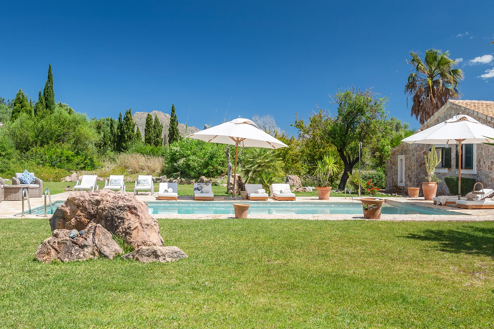 Eccezionale tenuta di campagna con vista panoramica e appartamenti per gli ospiti a Pollensa-2
