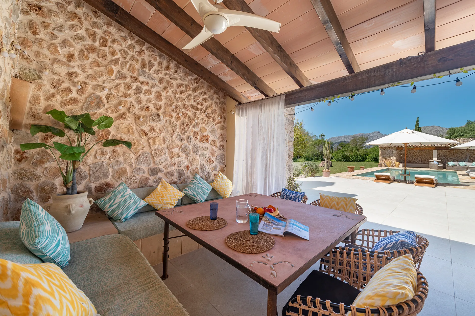 Eccezionale tenuta di campagna con vista panoramica e appartamenti per gli ospiti a Pollensa-5