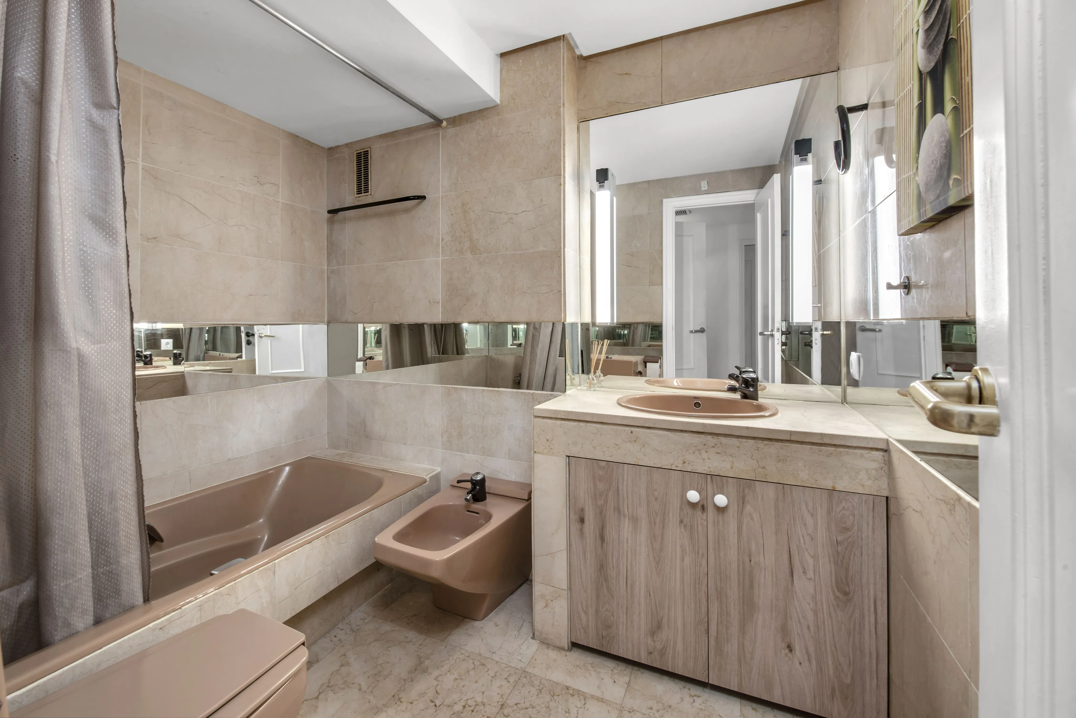 Appartement lumineux directement sur la promenade-11