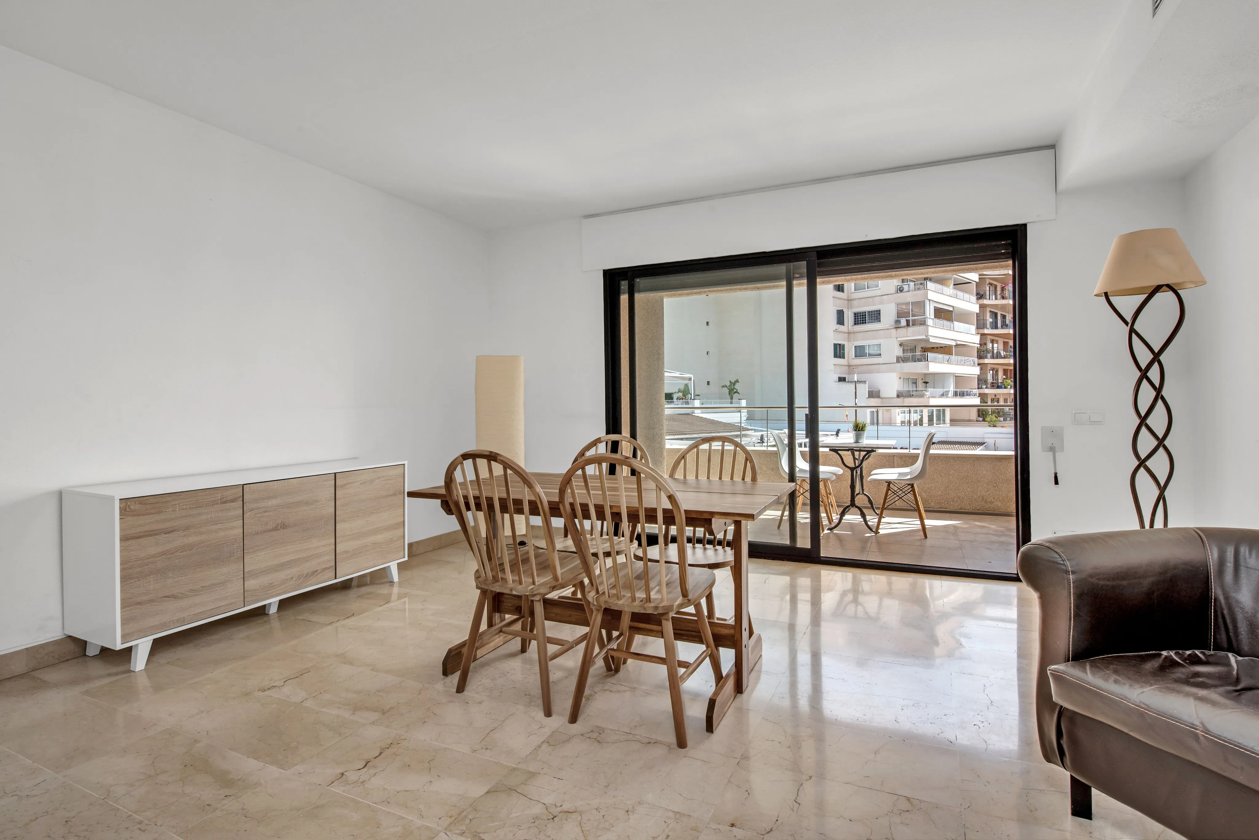 Appartement lumineux directement sur la promenade-8