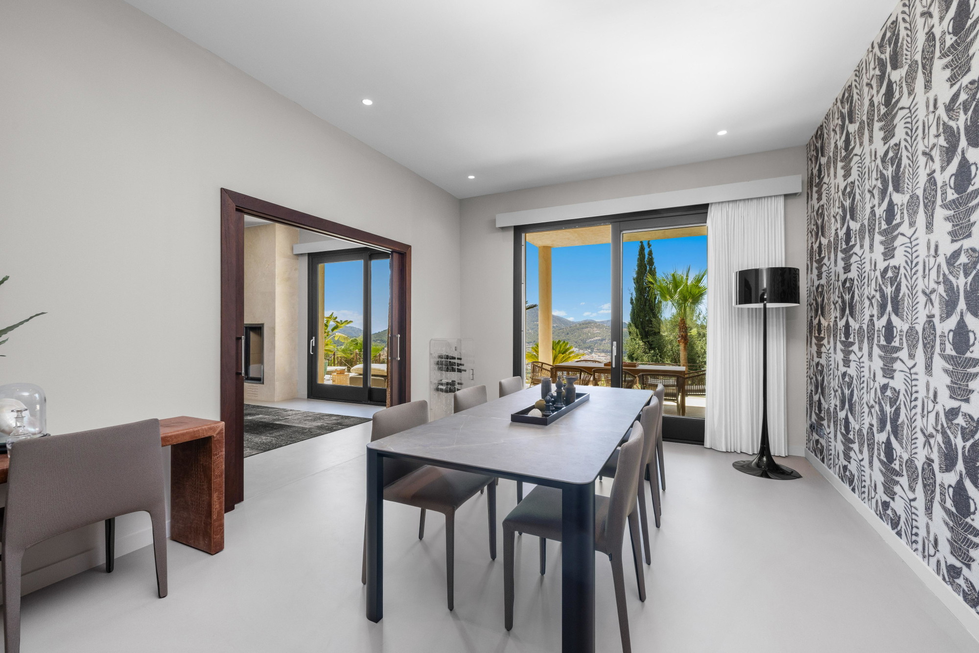 "La Cima", una vila moderna amb vistes al port-5