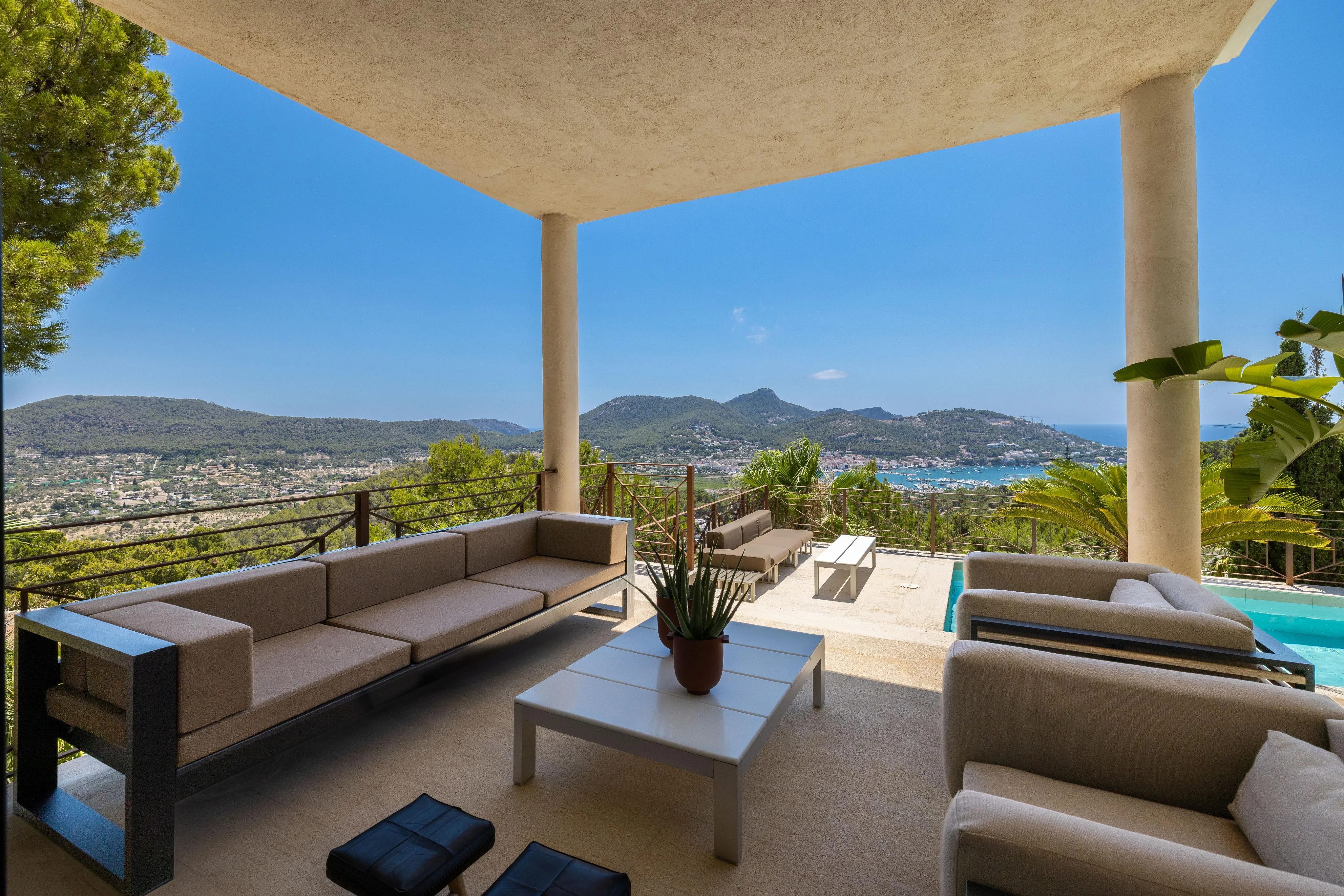 "La Cima" moderne villa med udsigt over havnen-36