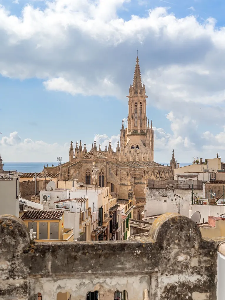 Wyremontowany penthouse z tarasem na dachu, windą i zapierającym dech w piersiach panoramicznym widokiem-14