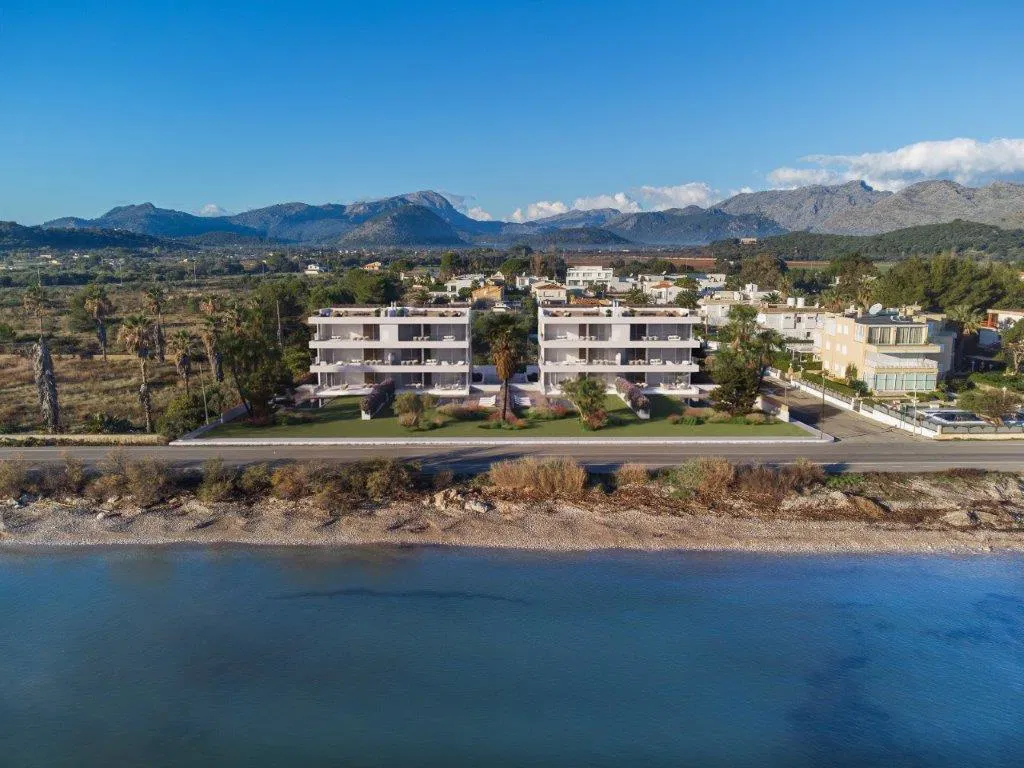 Exclusive residential penthouse project on the seafront-10