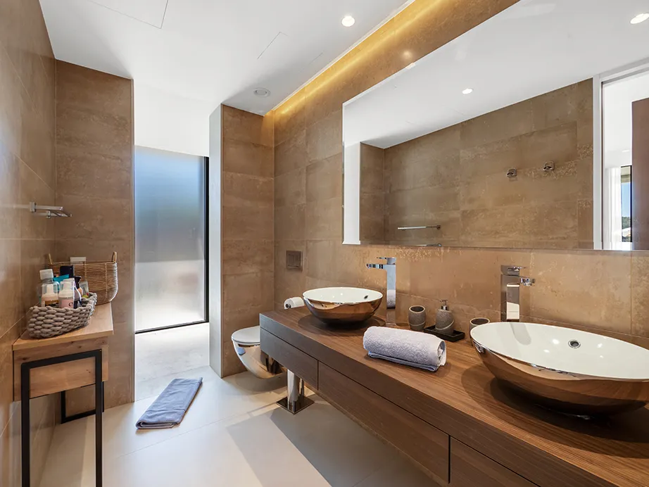 Exclusiva villa moderna con vistas panorámicas al mar y piscina infinita en ubicación privilegiada-21