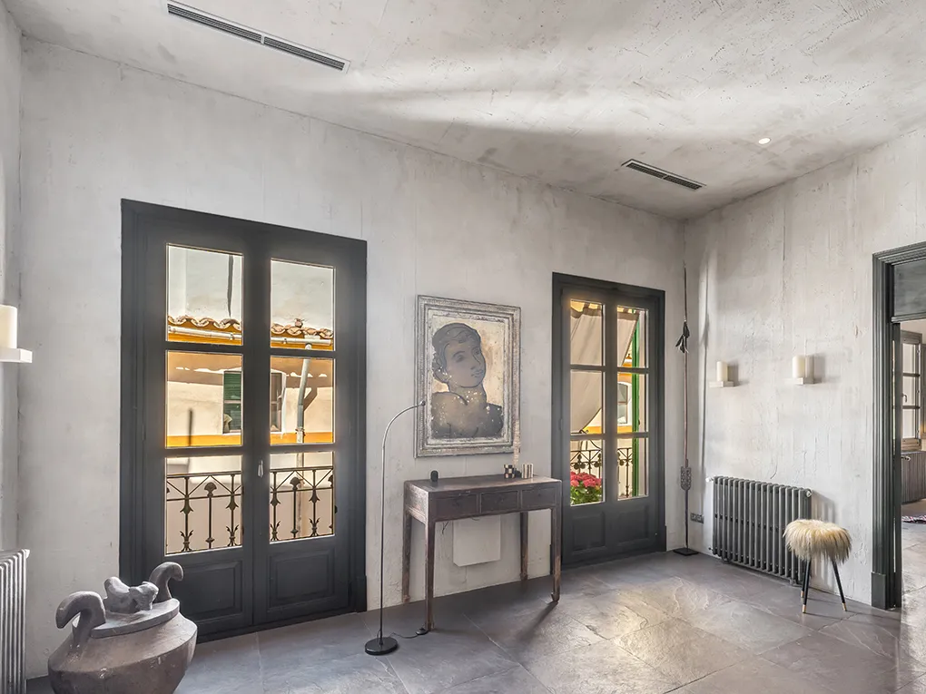 Magnificent designer penthouse in the Old Town New York style-15