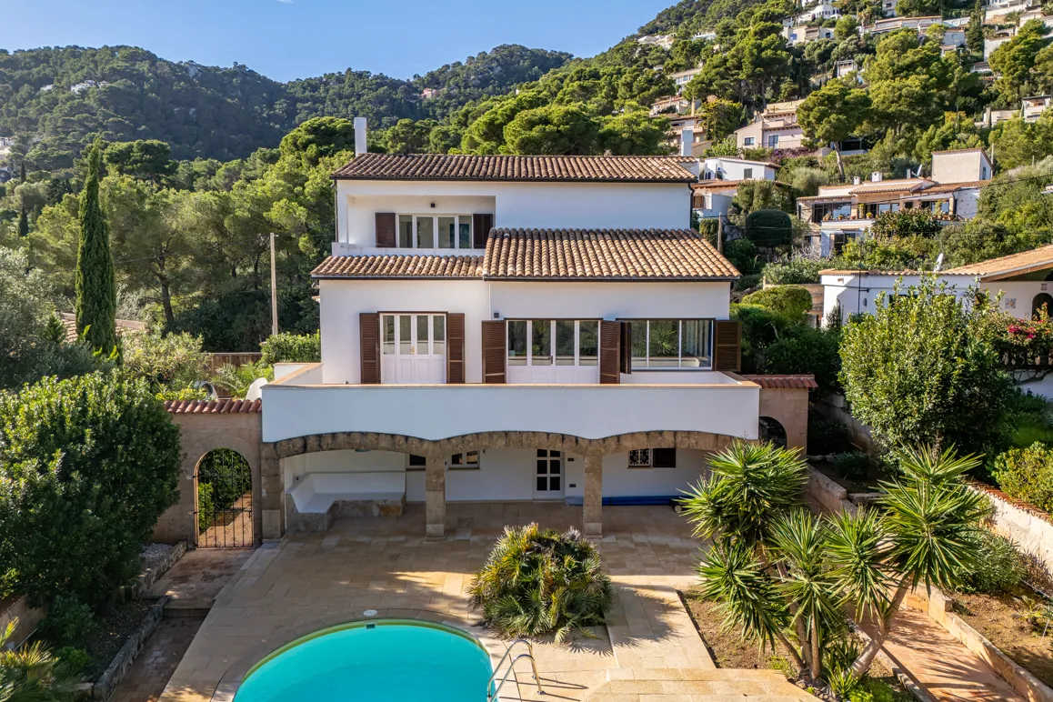 Villa exclusiva con licencia de alquiler cerca de la playa-1