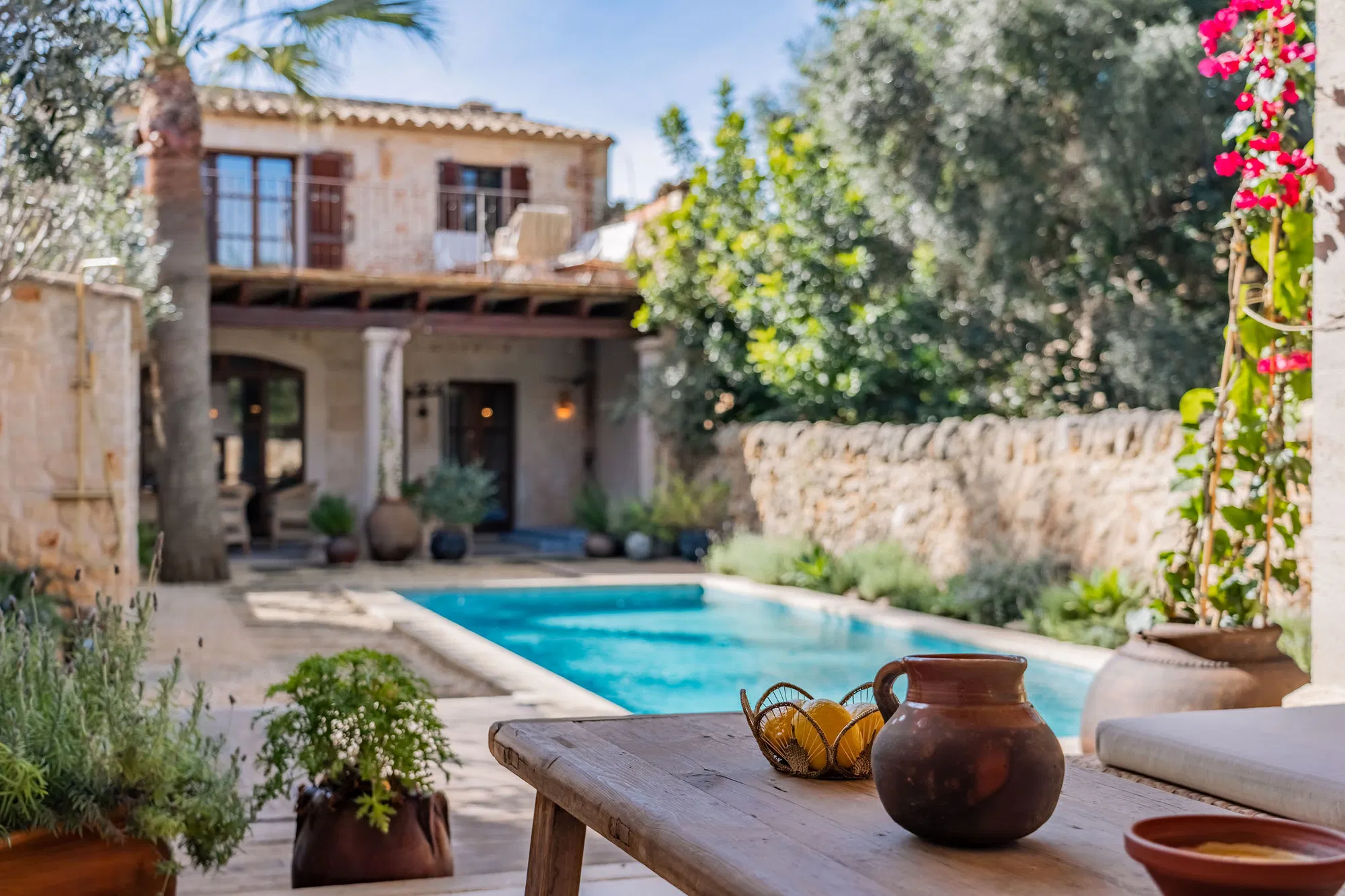 Exceptional detached townhouse with large pool, garden, three terraces & guest house-18
