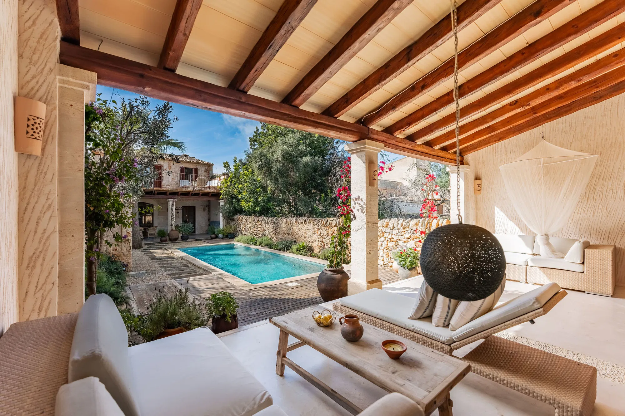 Exceptional detached townhouse with large pool, garden, three terraces & guest house-17