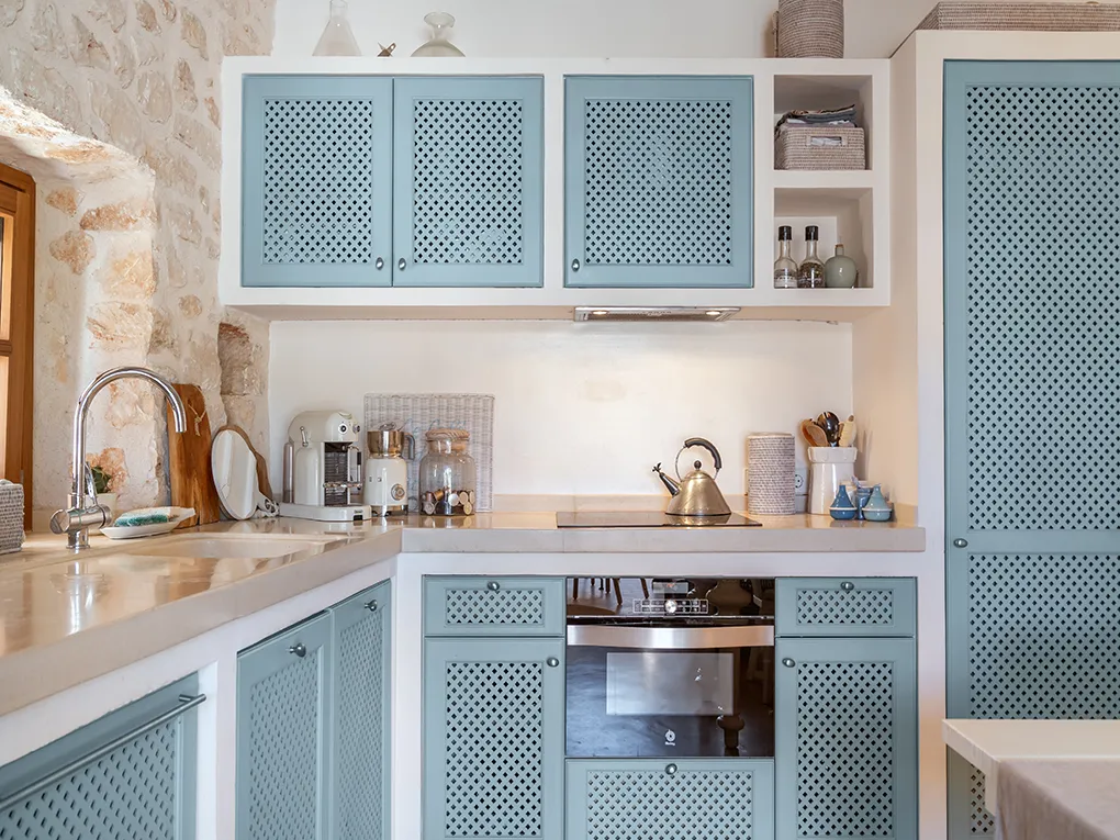 Urocza kamienica z pensjonatem i basenem-5