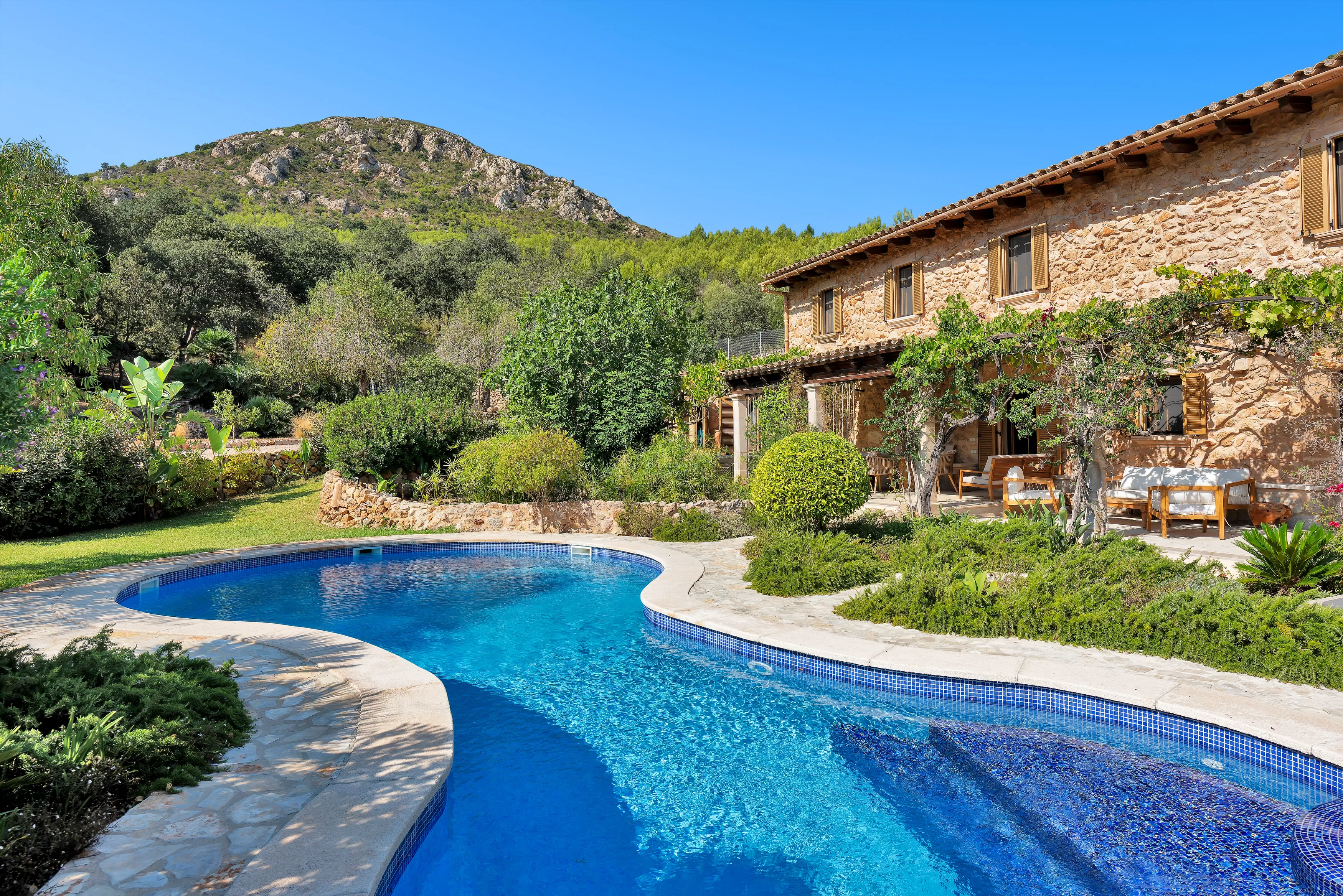 Authentiquement majorquin, modernisé avec style - un refuge avec une âme-4